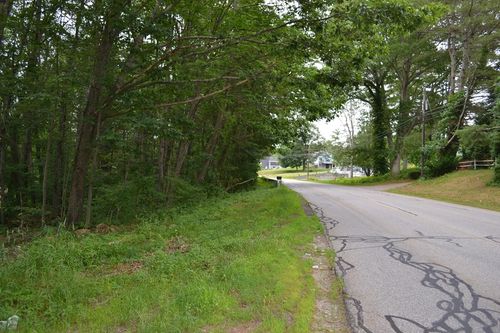 1 Sandersdale Rd, Charlton, MA, 01507-6513 | Card Image
