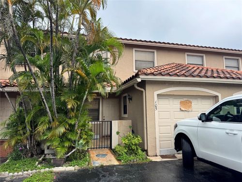 105-18-2531 W 60th Pl, Hialeah, FL, 33016-4354 | Card Image