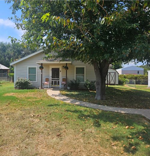 314 Capricorn Dr, Granbury, TX, 76049-1402 | Card Image