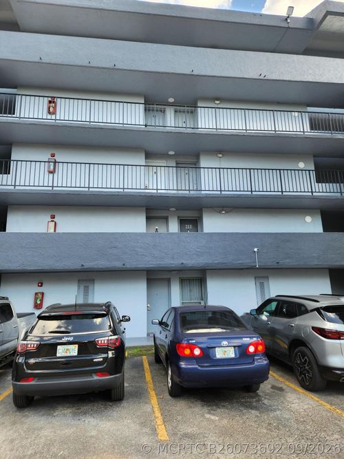 407-8801 W Flagler St, Miami, FL, 33174-2424 | Card Image