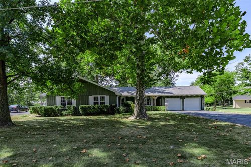 106 Lakeview Dr, Carlinville, IL, 62626-1552 | Card Image