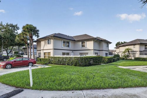 d-11 Amherst Ct, Royal Palm Beach, FL, 33411-7918 | Card Image