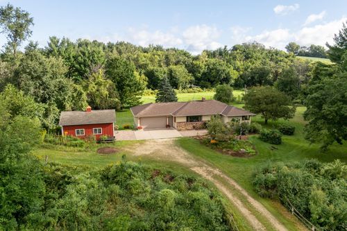 31819 County 7 Blvd, Welch, MN, 55089-4704 | Card Image