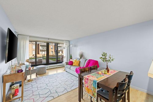 b103-48 Groveland Ter, Minneapolis, MN, 55403-1144 | Card Image