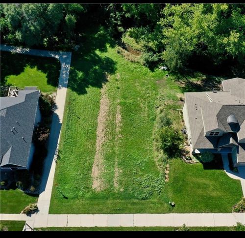 4102 Cochrane Pkwy, Ames, IA, 50014-7725 | Card Image