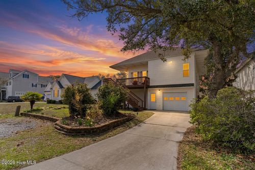 217 Ne 61st St, Oak Island, NC, 28465-4736 | Card Image
