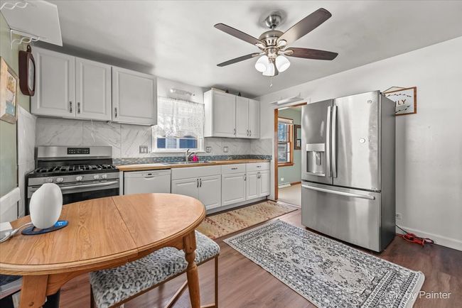 208 N Wisconsin St, House other with 3 bedrooms, 2 bathrooms and 8 parking in Carpentersville IL | Image 12