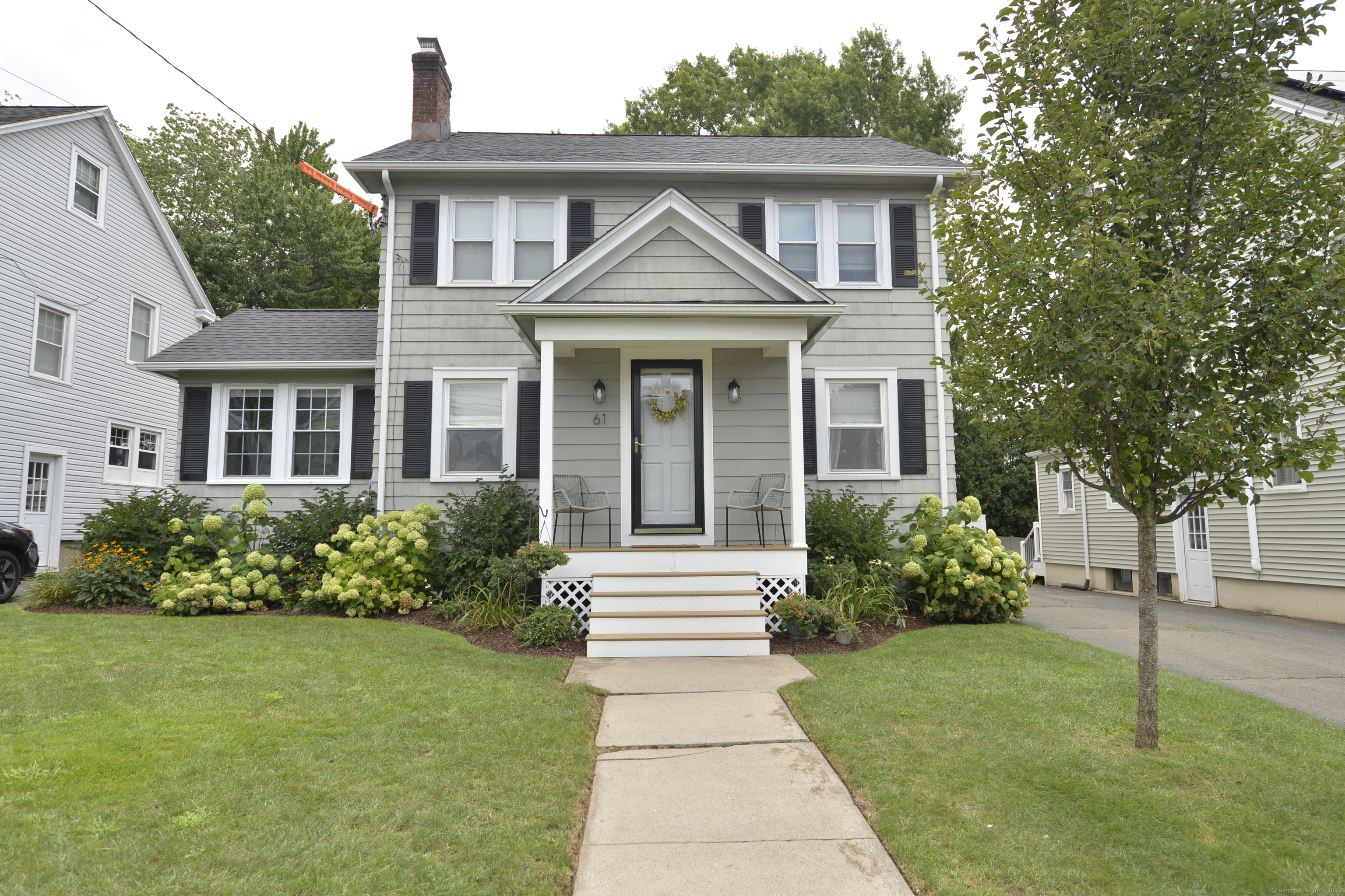 White Ave, West Hartford, CT 06119