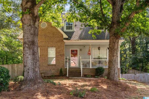 547 Fultonbrook Dr, FULTONDALE, AL, 35068-1373 | Card Image