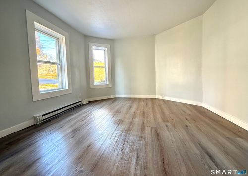 189 Daly Ave, New Britain, CT, 06051-1386 | Card Image