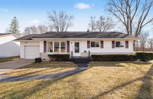 1925 Schust Rd, Saginaw, MI, 48604-1615 | Card Image