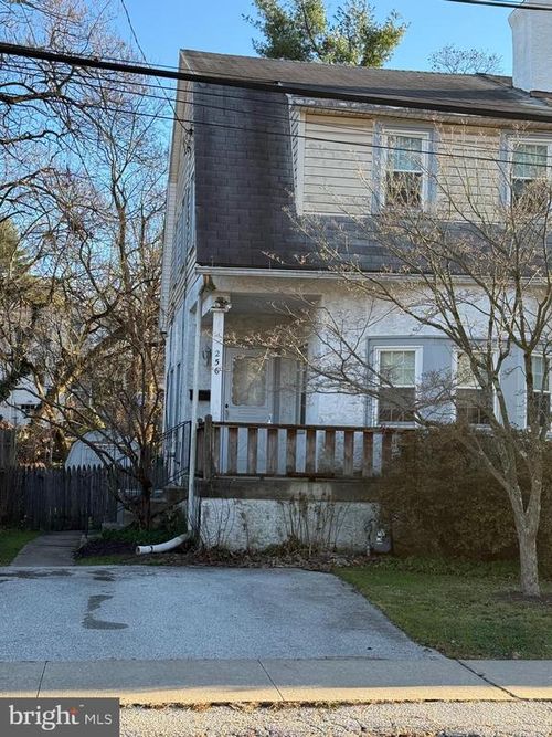 256 Willow Ave, WAYNE, PA, 19087-3524 | Card Image