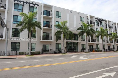 d-402-8201 Nw 41st St, Doral, FL, 33166-6278 | Card Image