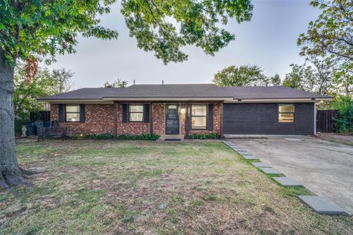 209 W Park Street, Little Elm, TX, 75068 | Card Image