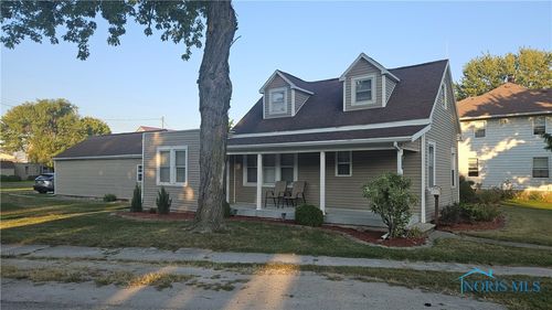 504 W 1st St, Woodville, OH, 43469-1100 | Card Image