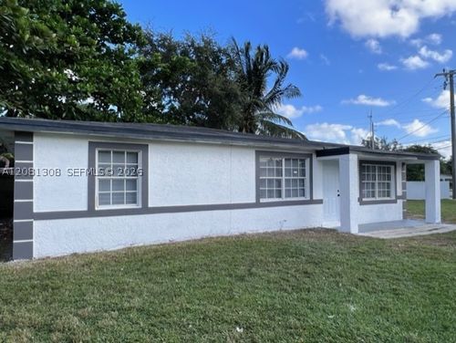 0-43 Newton Rd, West Park, FL, 33023-5249 | Card Image