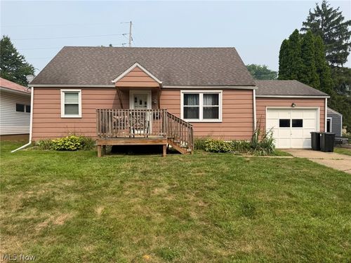 54 16th St Se, Massillon, OH, 44646-6949 | Card Image