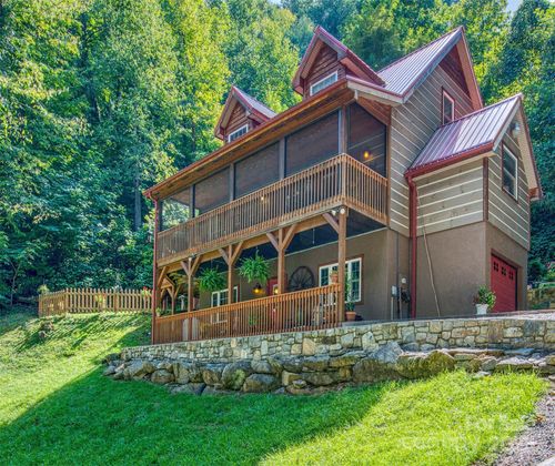 61 Calm Creek Rd, Waynesville, NC, 28785-8317 | Card Image
