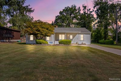 30512 Bock Street, Home with 3 bedrooms, 1 bathrooms and null parking in Garden City MI | Image 1