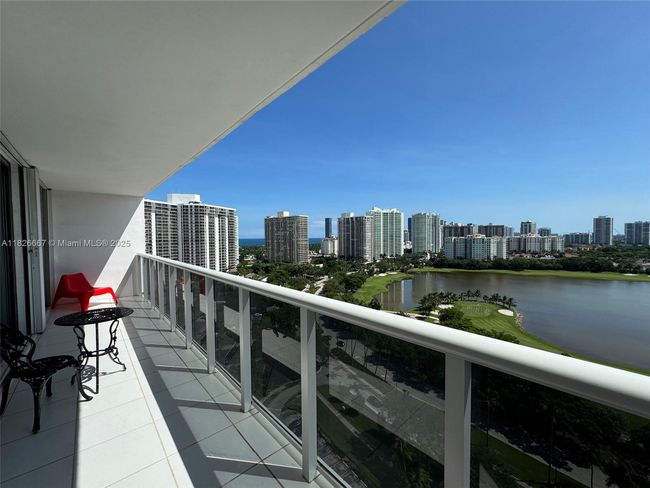 APT-1906 - 3675 N Country Club Dr, Condo with 2 bedrooms, 2 bathrooms and null parking in Aventura FL | Image 71
