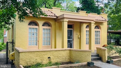 8403 Flower Ave, TAKOMA PARK, MD, 20912-6734 | Card Image