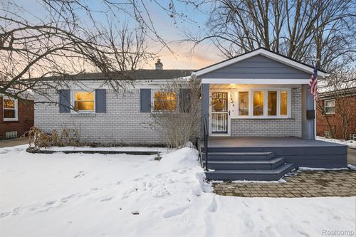 1620 Regene St, Westland, MI, 48186-9725 | Card Image