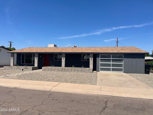 8520 E Mackenzie Dr, Scottsdale, AZ, 85251-2852 | Card Image