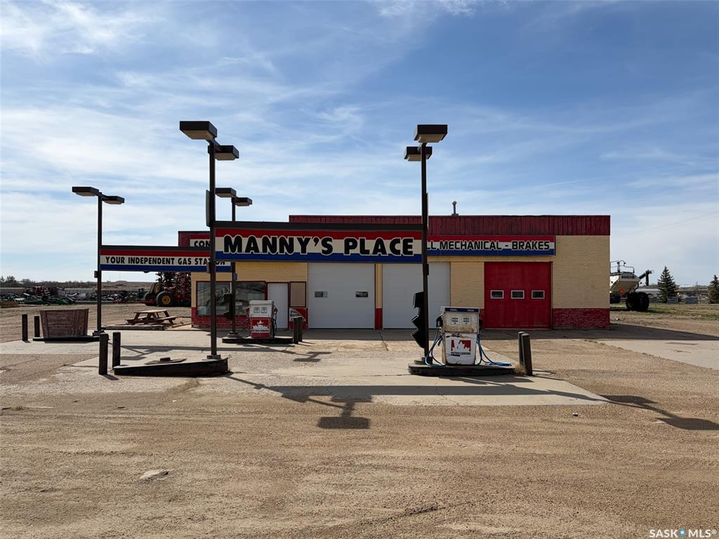 Commercial Sale in Shaunavon 2
