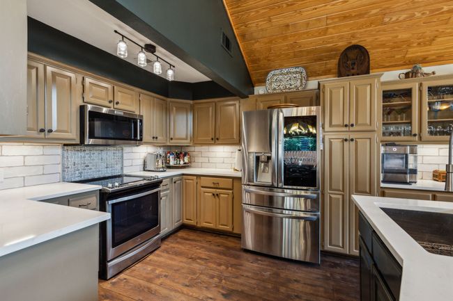 17 Bayside Dr, House other with 4 bedrooms, 3 bathrooms and null parking in Malakoff TX | Image 9
