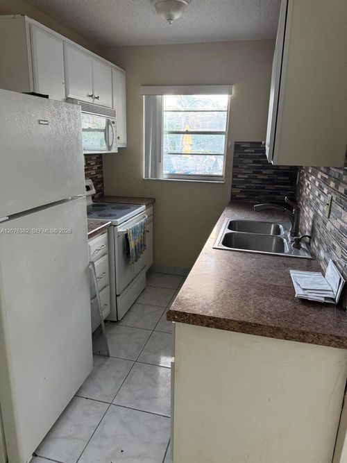 116-2145 Pierce St, Hollywood, FL, 33020-7402 | Card Image