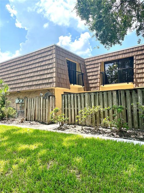 612-5268 Coral Ct, ORLANDO, FL, 32811-6707 | Card Image