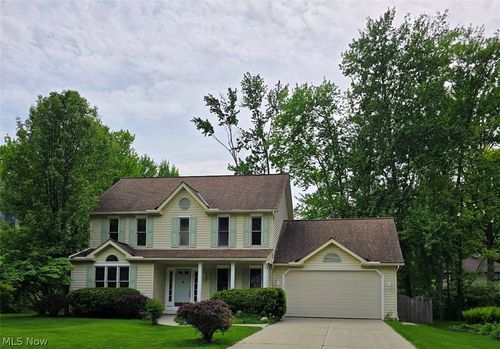 8460 Old Post Road, Olmsted Falls, OH, 44138 | Card Image