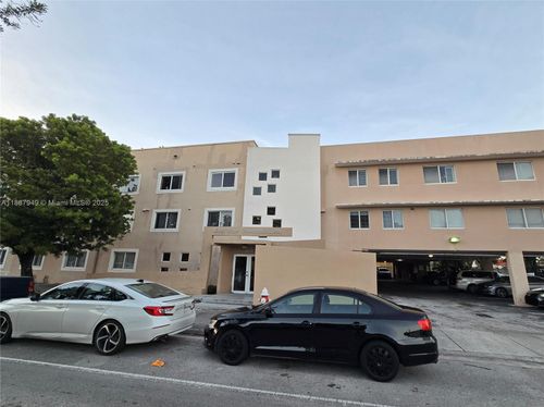 unit-302-55 E 4th St, Hialeah, FL, 33010-6251 | Card Image