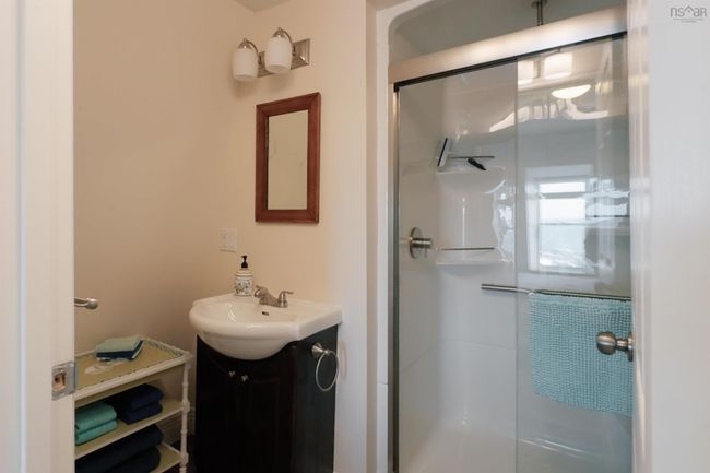 125 The Point Rd, Home with 2 bedrooms, 3 bathrooms and null parking in Blue Rocks NS | Image 27