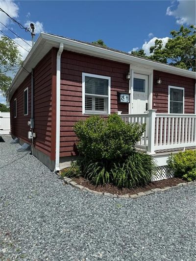 149 Bluff Avenue, House other with 2 bedrooms, 1 bathrooms and 2 parking in Swansea MA | Image 2