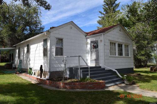 621 &amp; 625 S 4th Street, Glenrock, WY, 82637 | Card Image