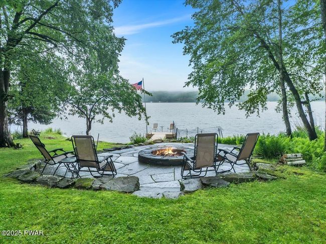 Lakefront Patio | Image 5