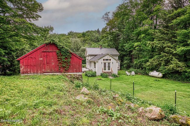 132 Sandisfield Rd, House other with 3 bedrooms, 2 bathrooms and null parking in Sandisfield MA | Image 6