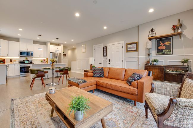 1S - 2500 N 74 Th Ave, Condo with 3 bedrooms, 3 bathrooms and 2 parking in Elmwood Park IL | Image 4