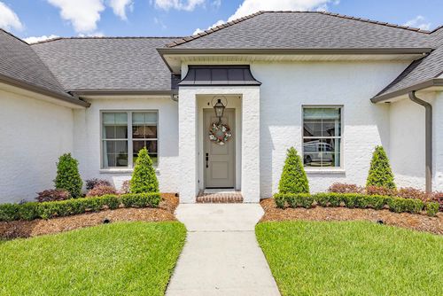 2908 Quiet Oak Pl, Schriever, LA, 70395-3278 | Card Image