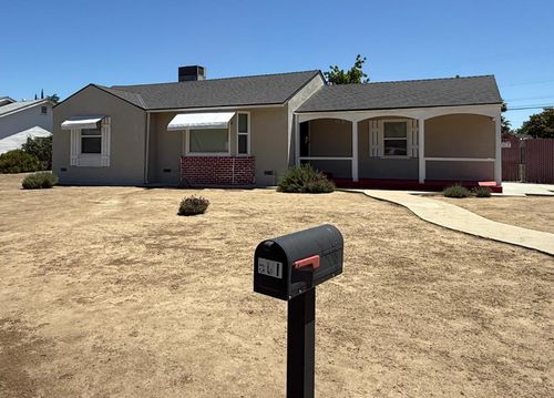 501 Rotan Ave, Madera, CA, 93637-4367 | Card Image