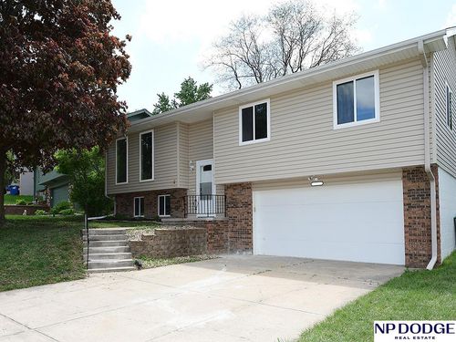 15747 Orchard Ave, Omaha, NE, 68135-1043 | Card Image