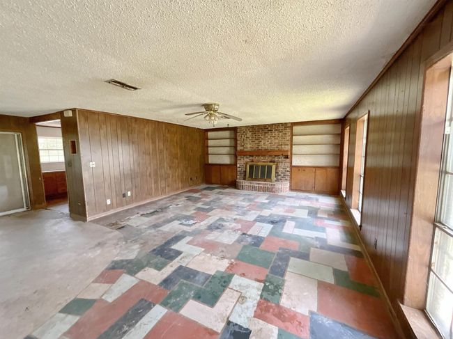 202 Quail Ln, House other with 3 bedrooms, 2 bathrooms and null parking in Hooks TX | Image 10