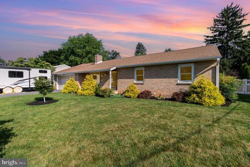 227 Avon Dr, CARLISLE, PA, 17013-4297 | Card Image