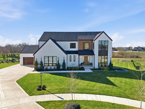 10092 Tall Grass Trl, Saint John, IN, 46373-0529 | Card Image