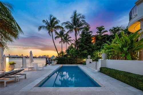 1818 W 23rd St, Miami Beach, FL, 33140-4521 | Card Image