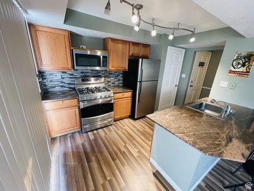 apt-146-2220 E Murray Holladay Rd, Holladay, UT, 84117-5359 | Card Image