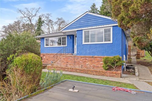 3560 Cedar Hill Rd, Saanich, BC, V8P3Z1 | Card Image