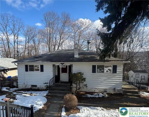 1056 Graham St, Fountain Hill, PA, 18015-2521 | Card Image