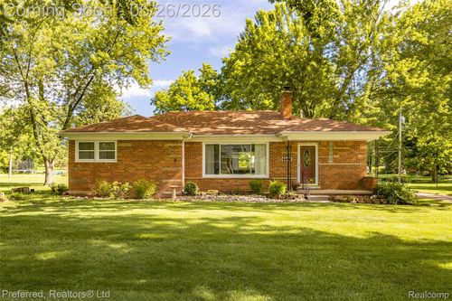 6346 Donaldson Dr, Troy, MI, 48085-1532 | Card Image